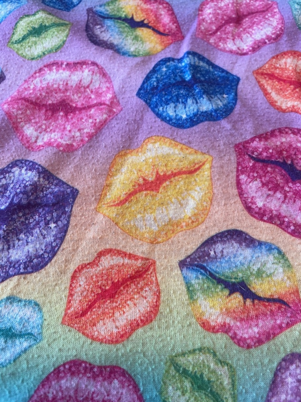 Small Lisa Frank Pajamas Hot Pink Rainbow Lips - Picture 4 of 4